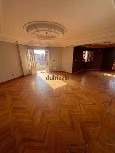 For rent an apartment 160 meters on Al-Nahas main street all on the street corner