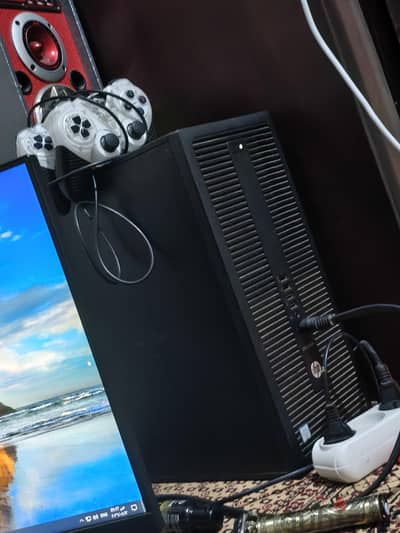 كمبيوتر hp استعمال خفيف جدا اقل من سنه يعتبر زيرو