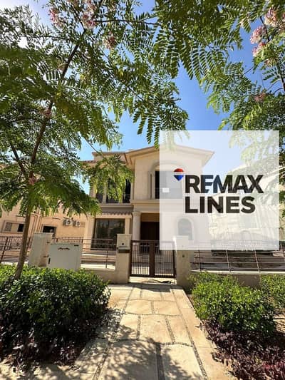 Independent villa from Talaat Moustafa 500m land, Wide Garden, and Ultra Super Lux finishing. Immediate delivery and installment completion until 2033 — Talaat Moustafa and not Rawasi.