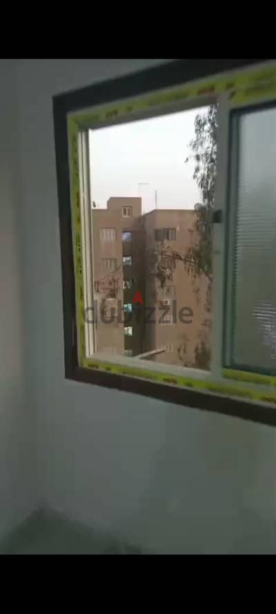 فرصة مميزة شقة لايجار  ١٦٥