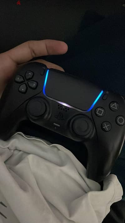 PlayStation 5 controller