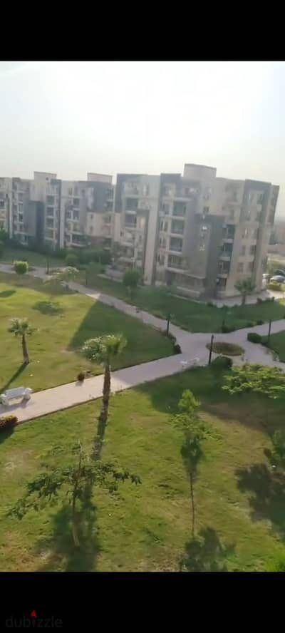 For sale, an apartment of 130 meters on the ground floor with a full view of the landscape in Dar Misr compound, neighborhood 16, Sheikh Zayed