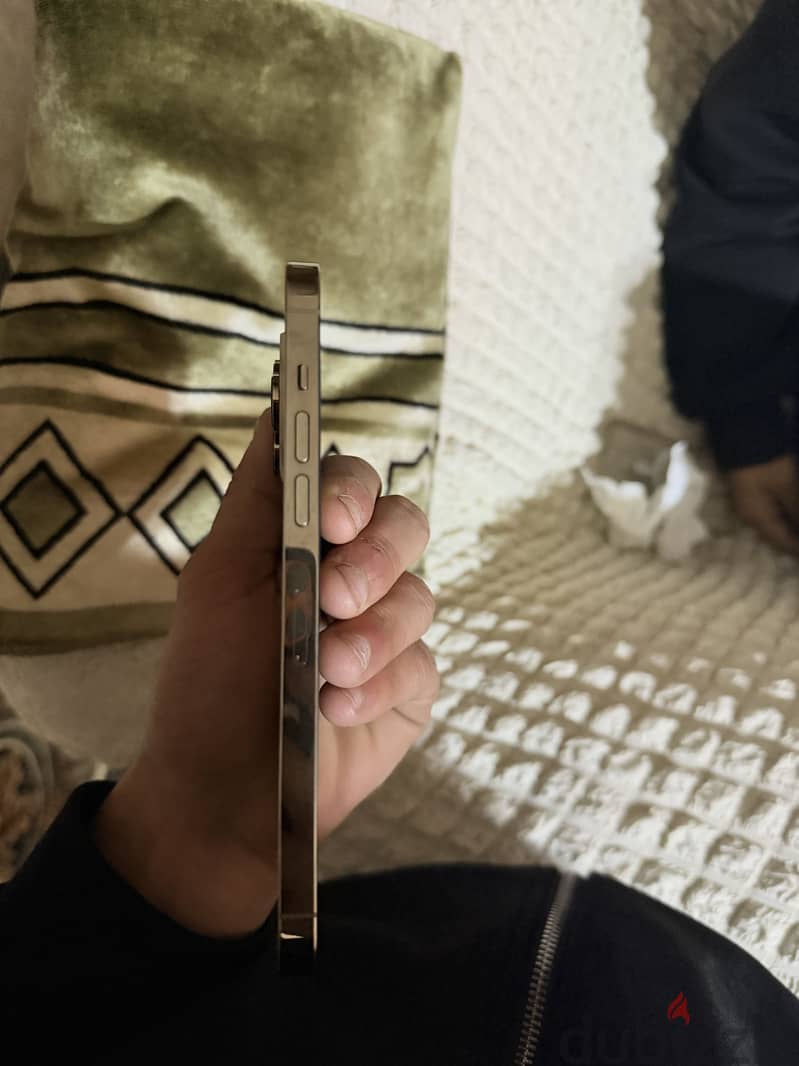 Apple - iPhone 14 Pro Max 3