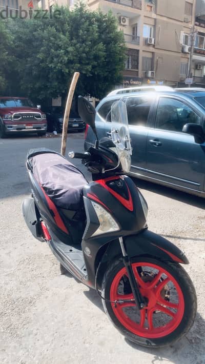 سكوتر ڤيجوري st 200cc