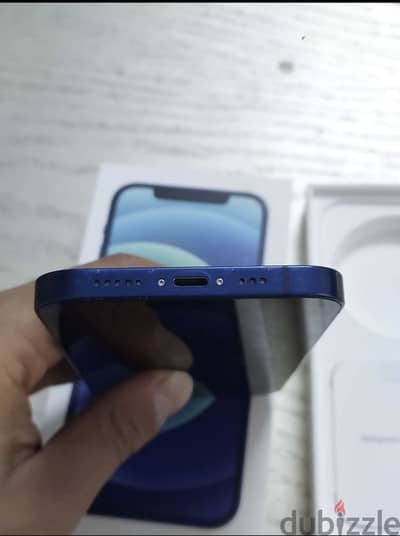 Iphone 12 معاه البوكس ووتر بروف