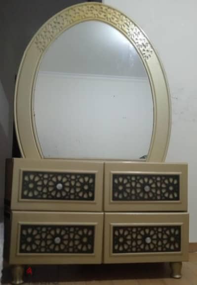 غرفة نوم مستعملة خشب زان للبيع