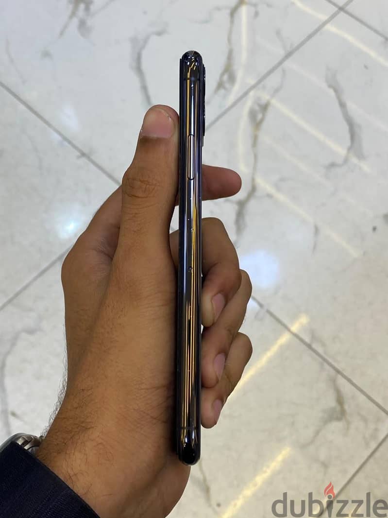 Apple - iPhone 11 Pro Max 1