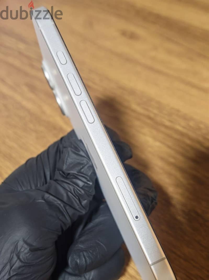 iPhone 16 2