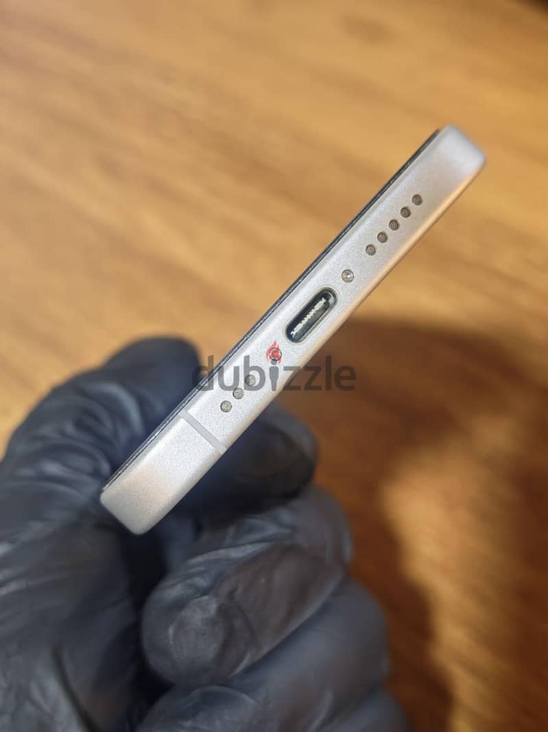 iPhone 16 5