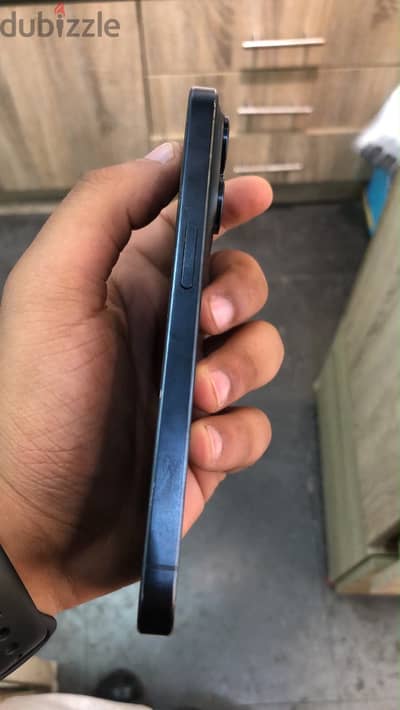 Apple - iPhone 15 Pro storage 1 Tera