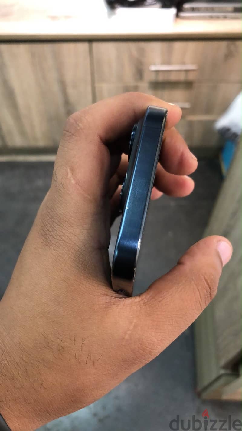 Apple - iPhone 15 Pro storage 1 Tera 2