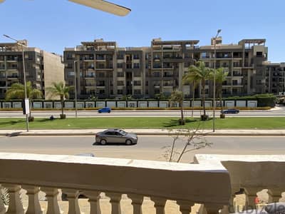 شقة للبيع امام بوابة كنز كمبوند - ارض المخابرات