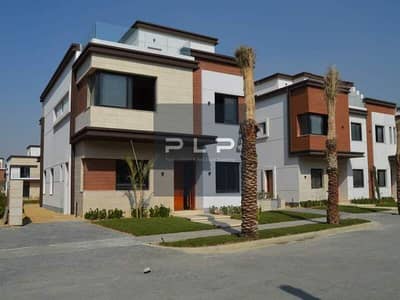 Lowest-priced resale townhouse—ready to move—in the Fifth Settlement’s most prestigious compound, Azar. Priced for a quick sale.