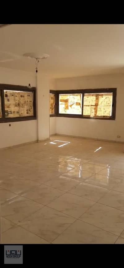 شقه للبيع جاهزه للمعاينه تشطيب لتر سوبر لوكس في كمبوند تاج سلطان _Taj city امام مطار القاهره مباشره