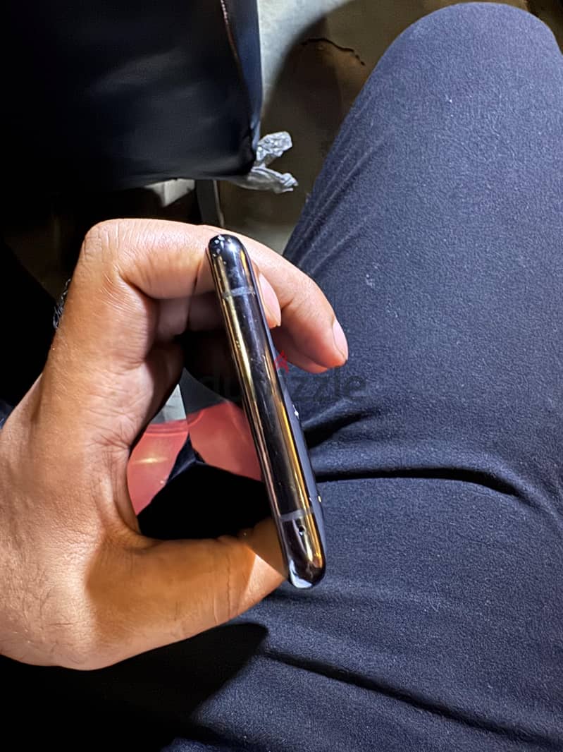 OPPO Find X5 4