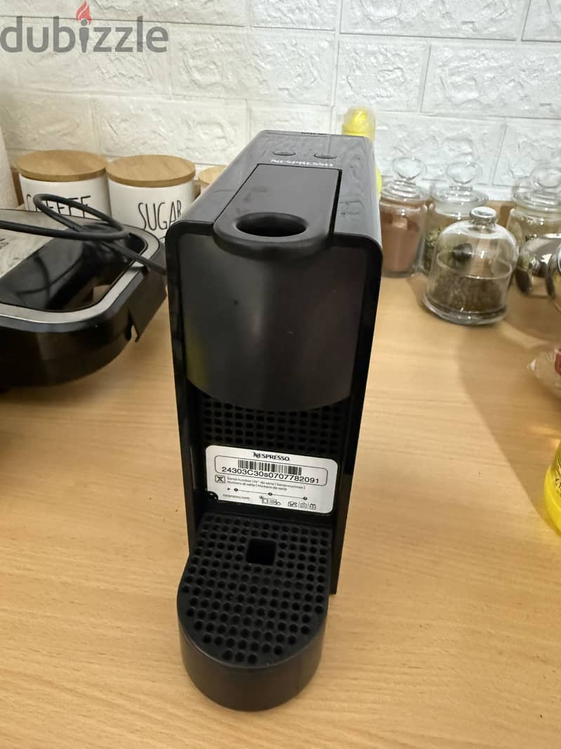 Nespresso Essenza Mini D30 – Piano Black 1