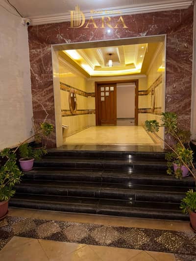 Apartment for sale (high ground) ultra super lux in the sixth neighborhood of villas next to (Al-Sharbini Mosque)