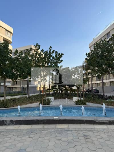 اقل سعر قسط شهري شقه لقطه عقد قديم  فى LAKE SIDE داخل كمبوند BLOOMFIELDS بلوم فيلدز المستقبل سيتي دايركت على طريق السويس