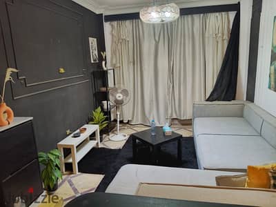 For rent with furniture, all amenities, steps from the area, first occupancy