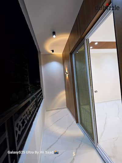 135 meter apartment with excellent loading, side sea view with balcony,