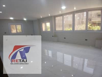 Apartment for sale in Heliopolis Square - New Cairo | 175m² | First floor | Super Lux | Registered with the Real Estate Registry | Built in 2008