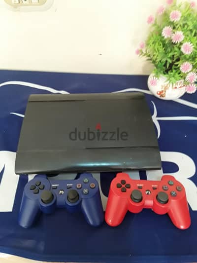 ps3 super slim 512gb بحالة ممتازة متبرشم