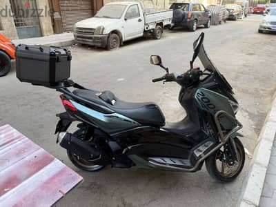 سكوترn max  200