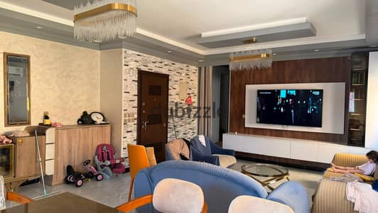 Apartment for sale in the Eighth Neighborhood, Sheikh Zayed