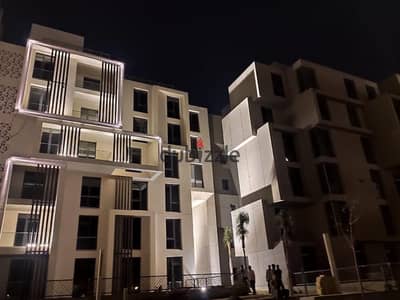 شقة للبيع متشطبة بالكامل بالتكيفات في سوديك إيست ڤيل – القاهرة الجديدة