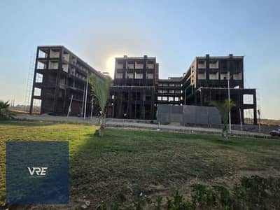 امتلك محلك التجاري  في ذا سكوير مول   فرصة استثمارية استثنائية في قلب مدينة الشروق  ​ الموقع: ​مباشرة على محور الحرية الرئيسي. ​في قلب مركز خدمات