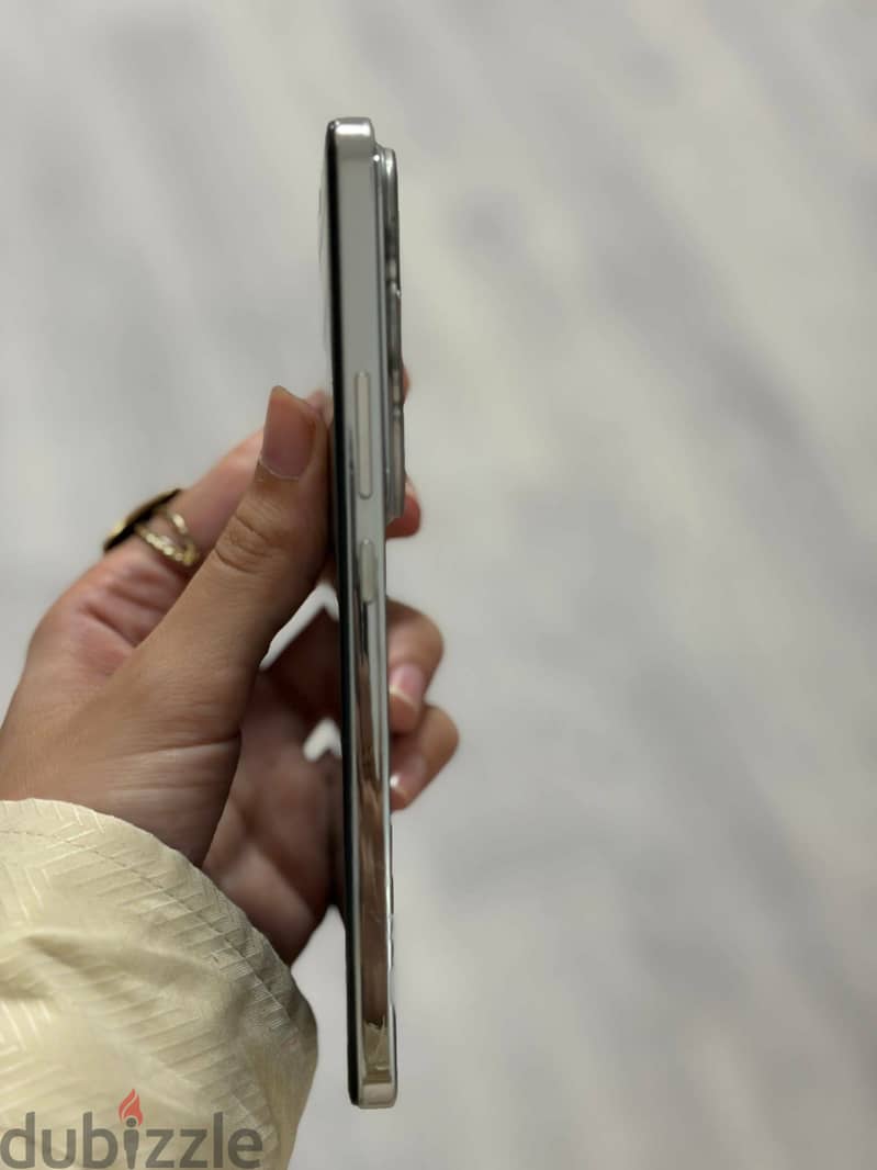 Vivo V40lite 1