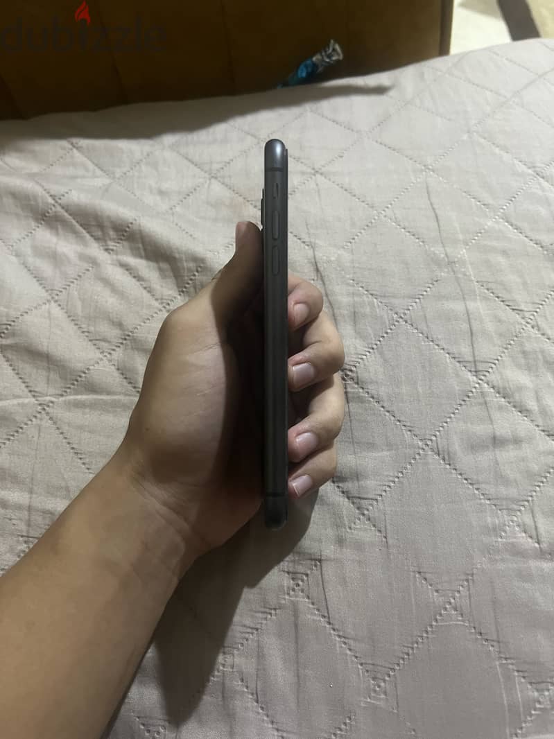 Apple - iPhone 11 5