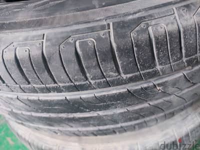 طقم كاوتش كومهو كورى بحاله جيده جدا للبيع مقاس 14