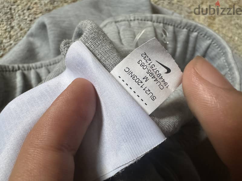 Original nike tech fleece size M 1