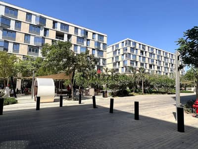 مكتب ادارى للايجار في ذا بورتال - بيفرلي هيلز مساحه 240 متر كامل التشطيب بالتكيفات Office For Rent in Elsheikh Zayed - The Portal
