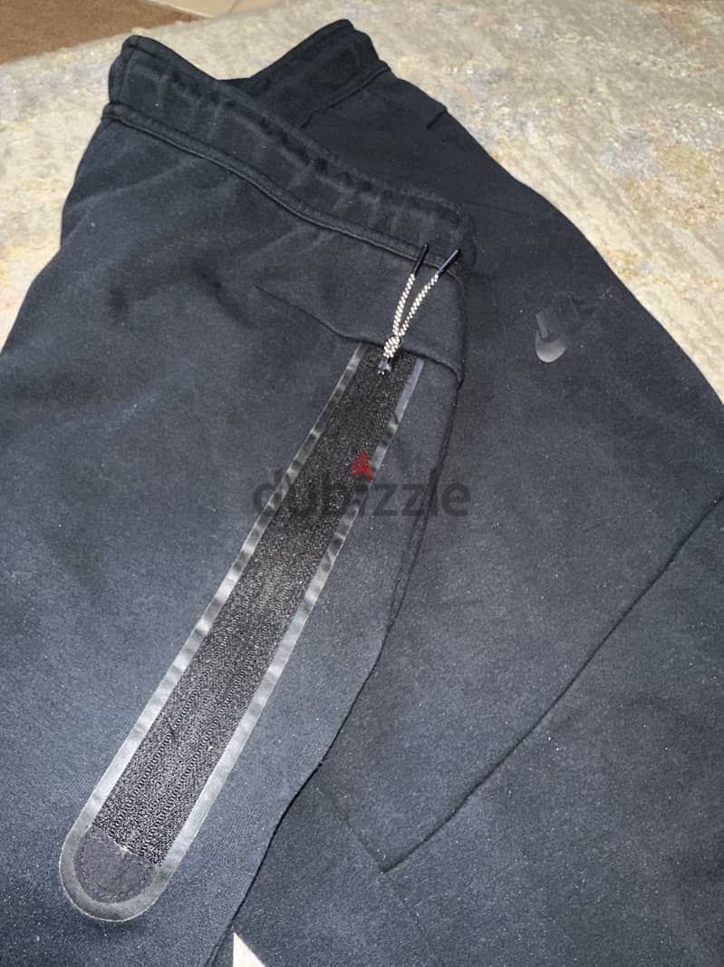 Original nike tech fleece black large 2