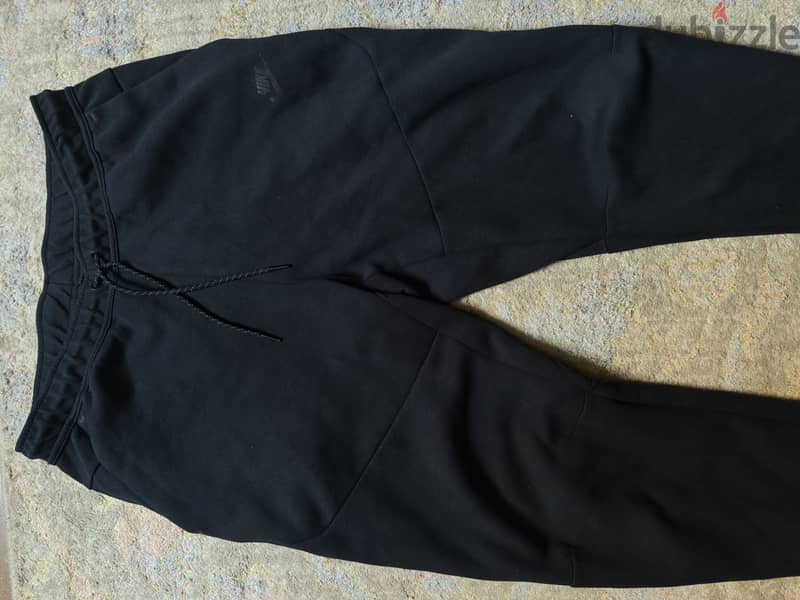 Original nike tech fleece black large 3