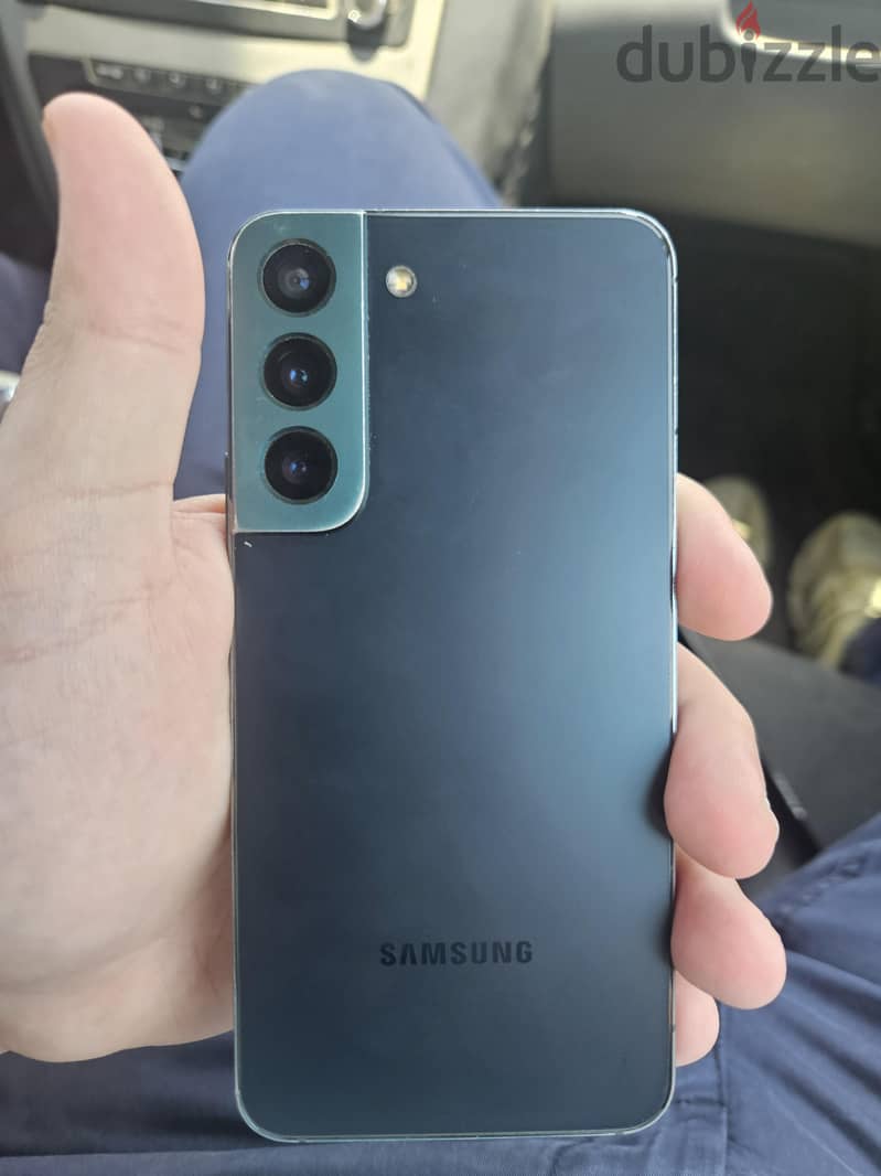 Samsung S22 6