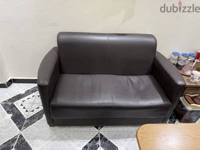طقم انترية جلد مريح