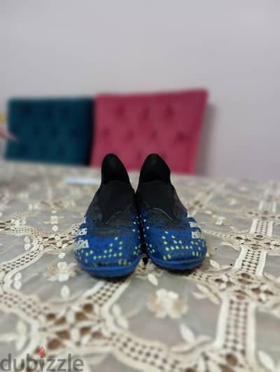 ترتان Adidas predator بحاله ممتازه مقاس 41/42