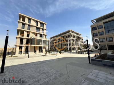 مكتب ادارى أرضى 103 متر للايجار في مراكز (دستريكت 5) التجمع الخامس!