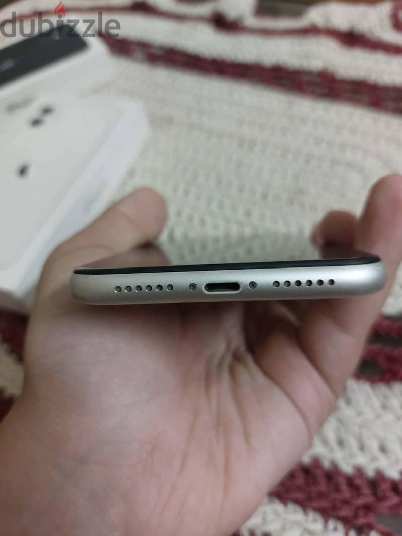 Apple - iPhone 11 5