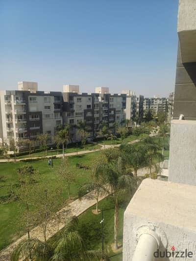 For sale apartment 200 m in Madinaty B12 at an amazing price