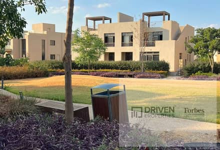 استلام فوري توين هاوس بالتقسيط متشطب بالكامل للبيع في كمبوند او ويست O West Compound طريق الواحات 6 اكتوبر الجيزه