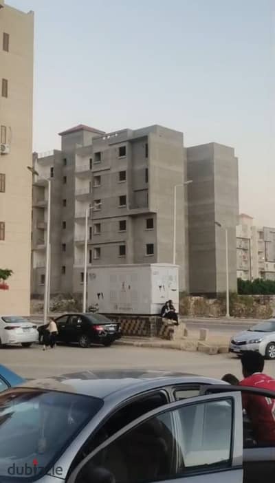 فرصة ممتازة للسكن أو الاستثمار – شقة إسكان اجتماعي بموقع مميز جدًا