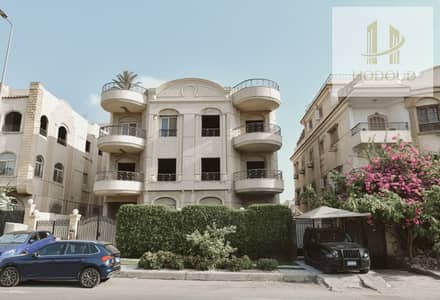 Building for sale – Third District, First Zone, Fifth Settlement, New Cairo (next to Fatma El-Sharbatly Mosque). Complete building – hot deal