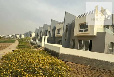 تاون هاوس كورنر جاهز للاستلام في هايد بارك - التجمع الخامس - القاهرة الجديدة