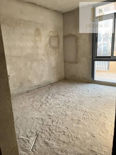 شقة للبيع بحديقة مميزه بالتقسيط في فاي سوديك - الشيخ زايد - الجيزه - نصف تشطيب - فرصه استثمارية