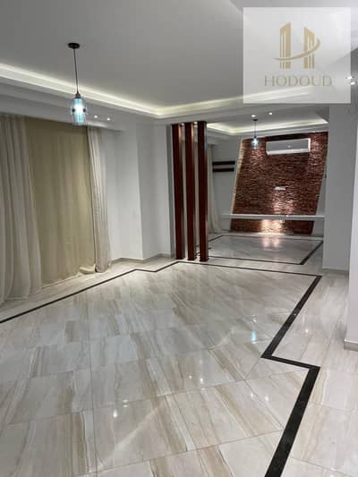 Premium Duplex with Private Garden for Rent – Fully Equipped Kitchen & Air Conditioning in Eastown, Fifth Settlement, New Cairo