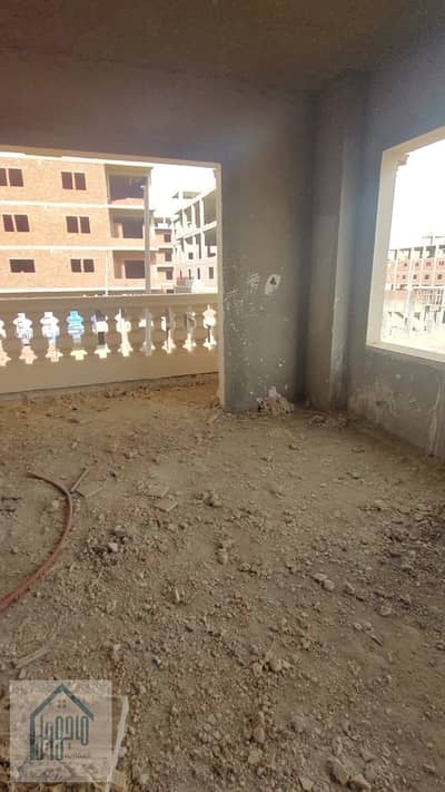 Your apartment is in a prime location in 6th of October City, in the main Beit Al Watan area, steps from the Boulevard axis, minutes from the Dahshur